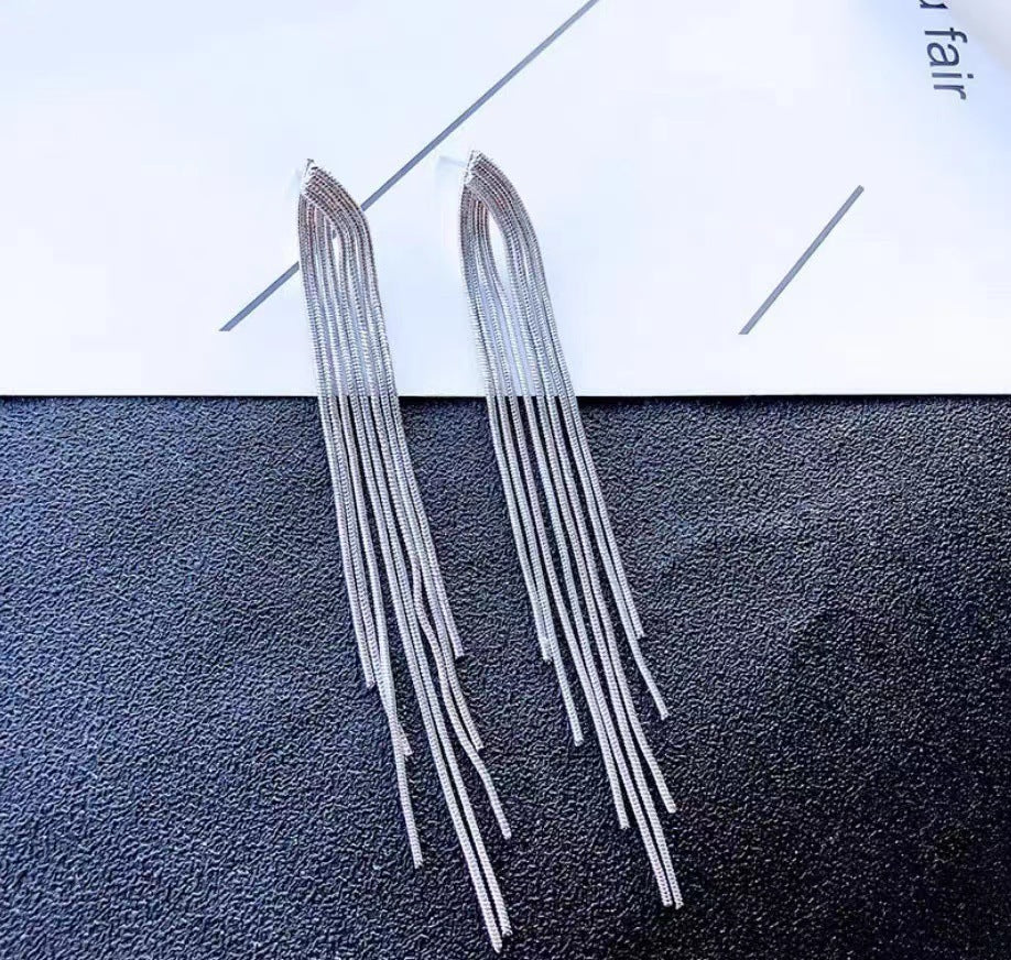 Pendientes de cadena largos