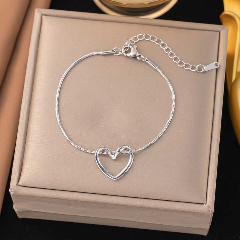 Collar de corazón minimalista
