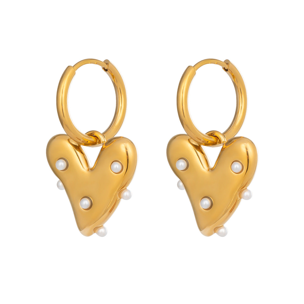 Pendientes Chapados en Oro con Cuentas de Concha en Forma de Corazón