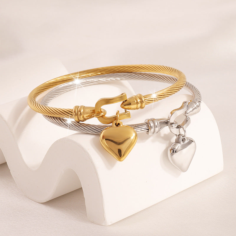 Pulsera de Acero Inoxidable con Diseño de Corazón