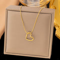 Collar de corazón minimalista
