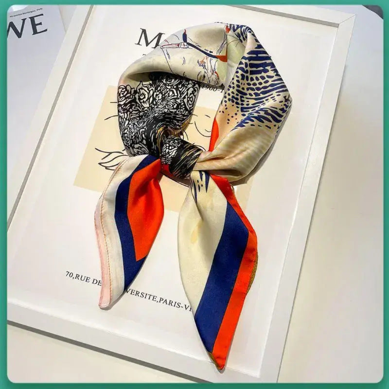 Pañuelo Cuadrado de Mujer – Ligero y Elegante