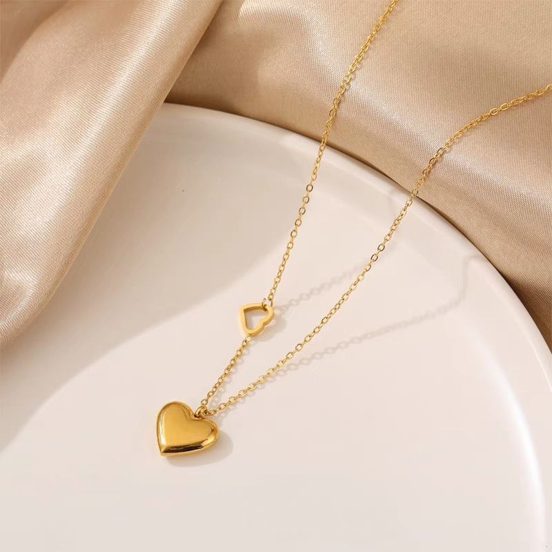 Collar con Colgante de Corazón Chapado en Oro Rosa con Circón Blanco