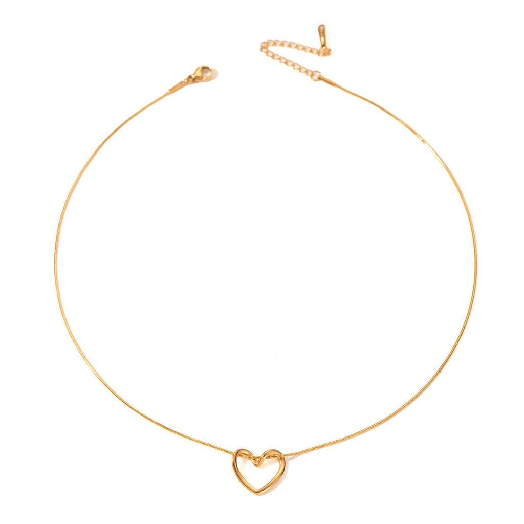 Collar de corazón minimalista